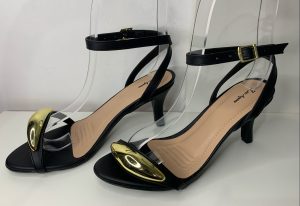 SANDÁLIA C/ DETALHE AMÊNDOA