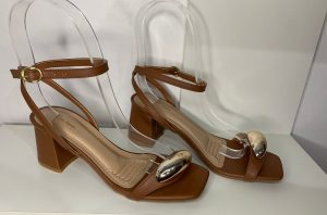 SANDÁLIA DETALHE AMÊNDOA