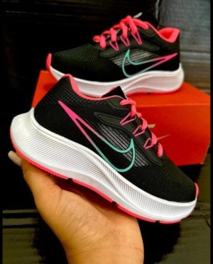 NIKE ZOOM