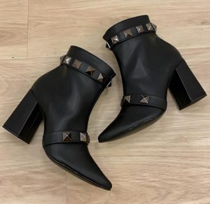 BOTA C/ DETALHE PIRÂMIDE